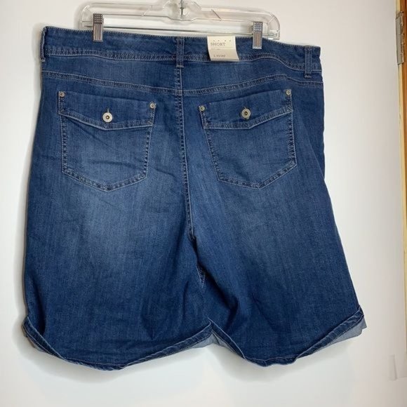 NWT Style & Co Blue Denim Pockets Shorts Distressed 18W PLUS SIZE - Picture 6 of 6